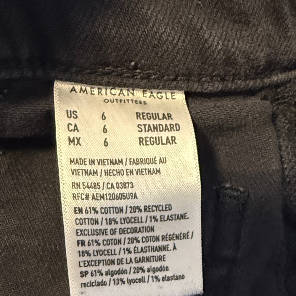 American Eagle Black Cropped Wide-Leg carpenter Pants, size 6 - Picture 10 of 10